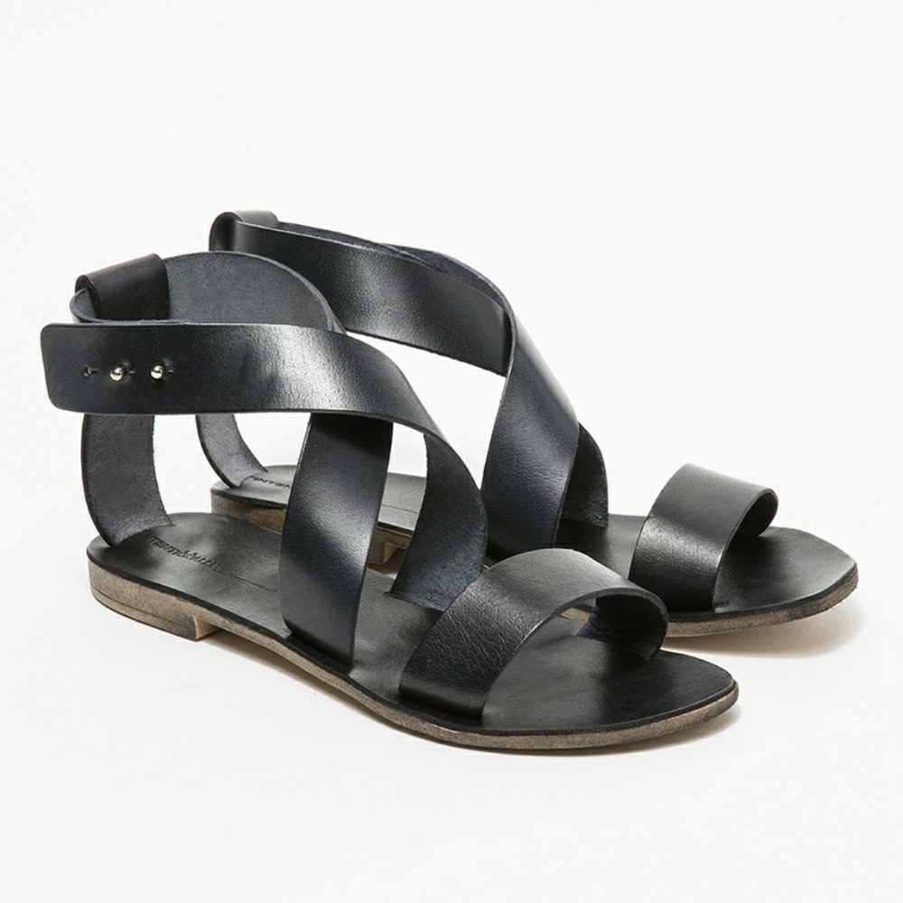 Intentionally Blank Rive Black Leather Size 8